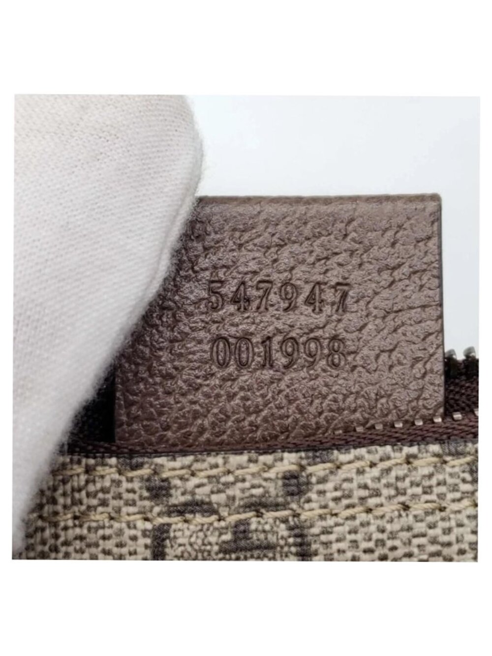 Authentic Gucci GG Supreme Canvas Wristlet Clutch Pouch Zip Bag - Picture 8 of 8